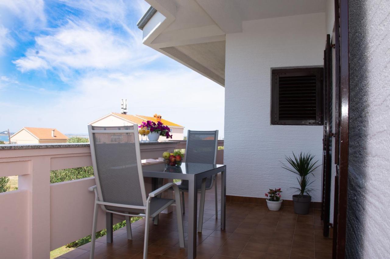 White Diamond Apartment Vrsi Luaran gambar